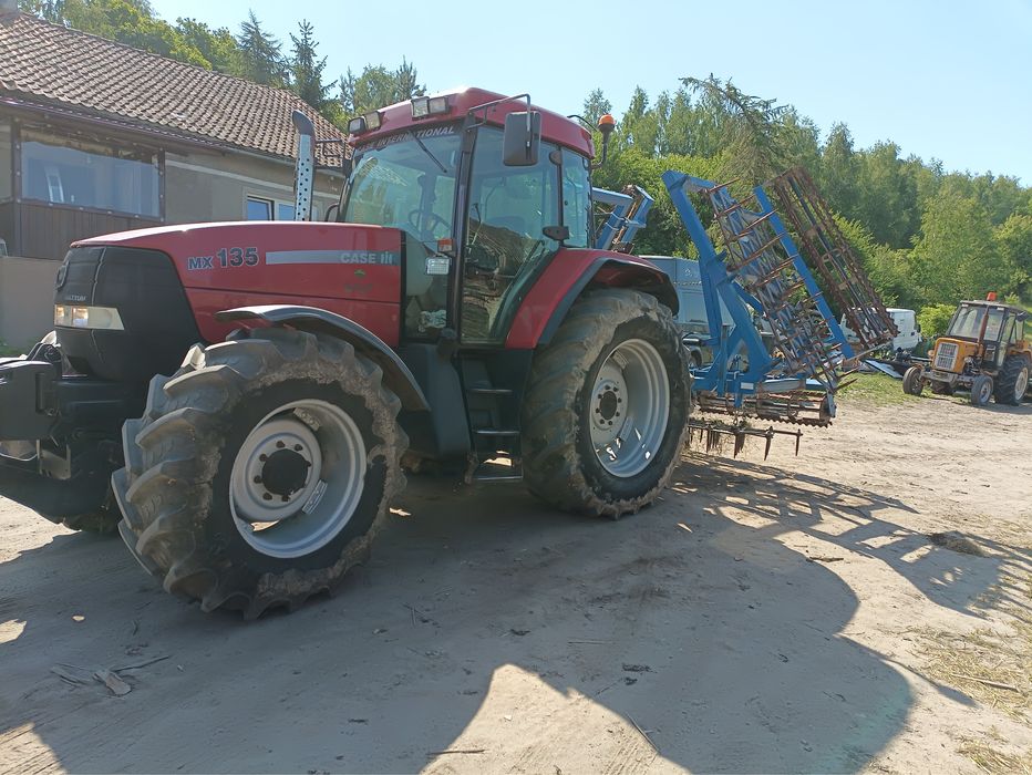 Case mx 135, tuz, biegi pełzajace