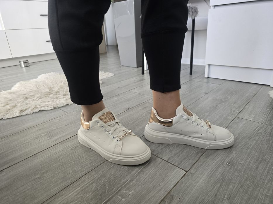 Buty sportowe białe