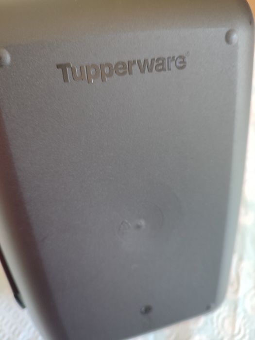 Caixa lancheira Tupperware novo