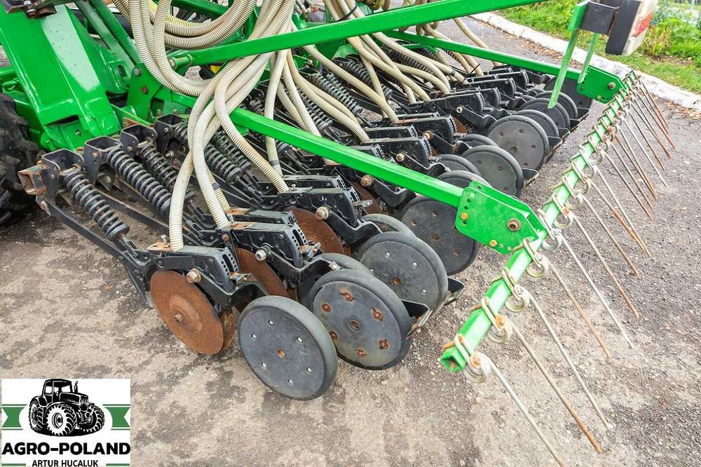 Сеялка JOHN DEERE 740A - 2008 год - 6 M