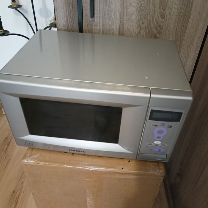Kuchenka mikrofalowa Samsung