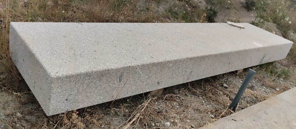 Vendo Pedra Ponte de Lima maciça