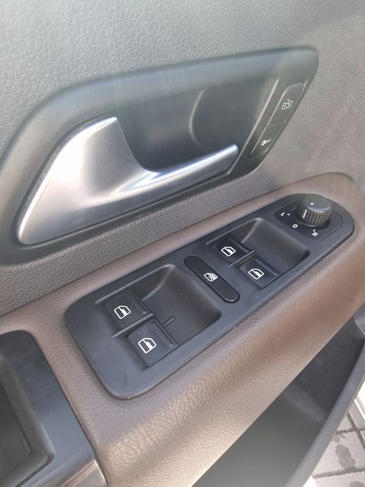 VW Amarok 2.0 BiTDI 2012 bluemotion