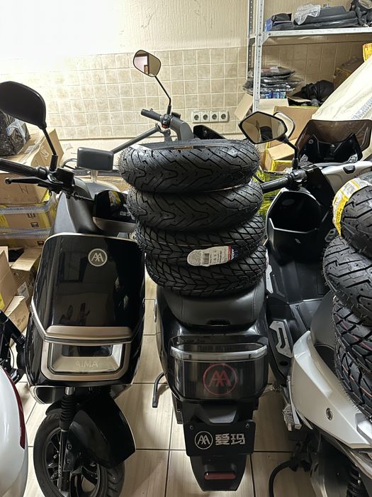 Покрышка шина скат Pirelli 110/70/11 - 90-80-11 на електроскутер Aima A700