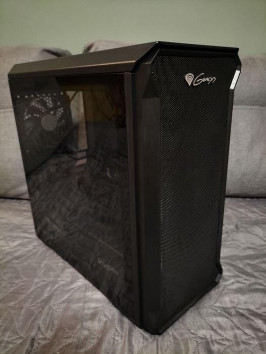 Obudowa Genesis jak nowa, mesh front i okienko, czysta i ładna