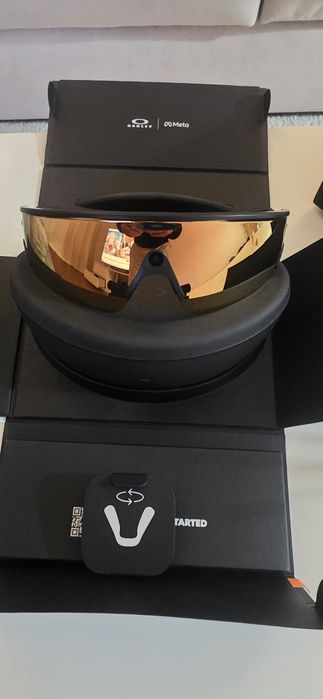 Oakley Meta Vanguard Black Lente Prizm 24k Ow8001-0452
Meta Vanguard Black Lente Prizm 24k Ow8001-0452
Meta Vanguard Black Lente Prizm 24k Ow800