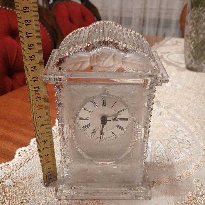 Zegar krysztalowy