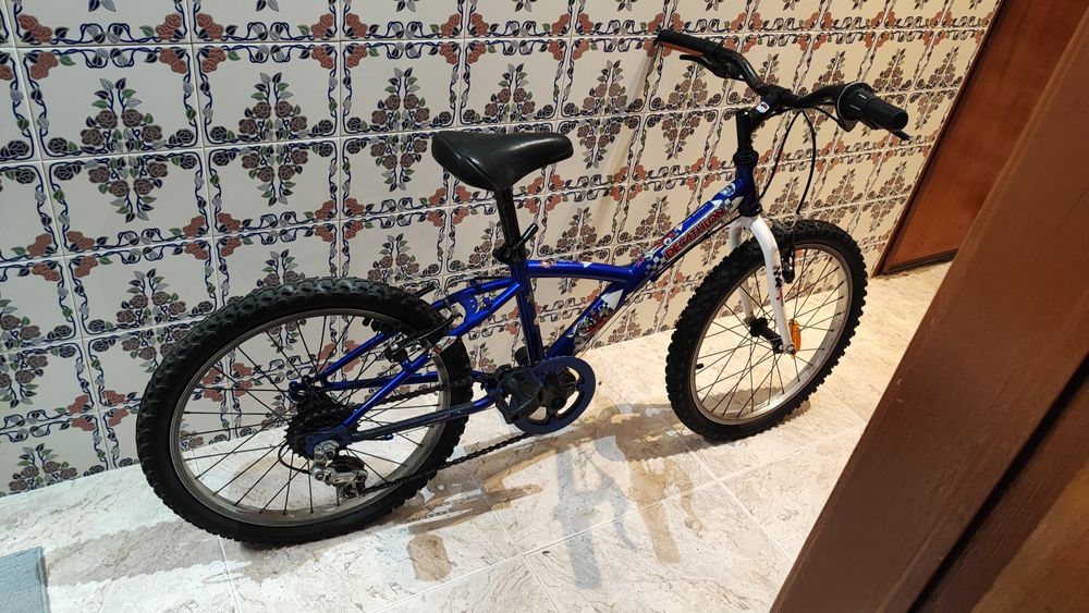 Bicicleta aro 20" com marcha para criança