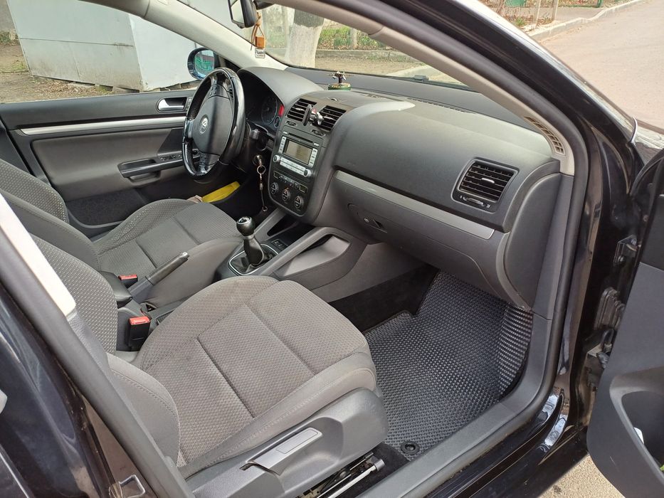 Volkswagen GOLF V панорами