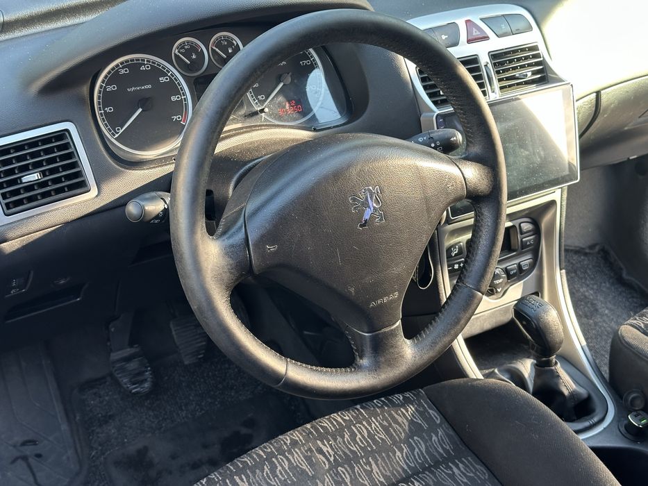 Peugeot 307 sw 2 литра бензин