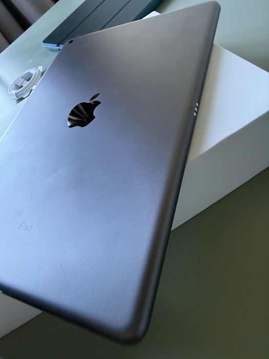 Apple iPad 10.2” 9a Geração 2021 64Gb