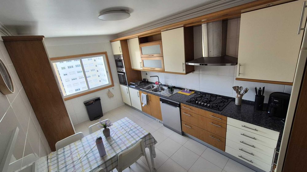 Apartamento T2 à venda em Lisboa.