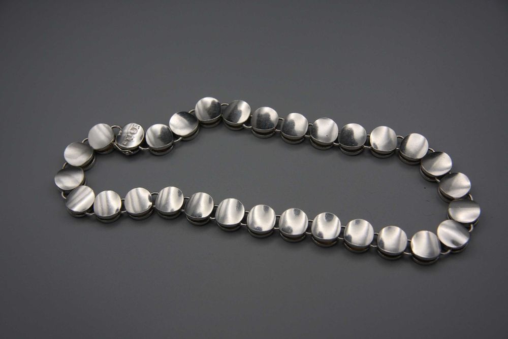 Naszyjnik Georg Jensen nr 124 autorstwa Nanna Ditzel.Srebro 925.