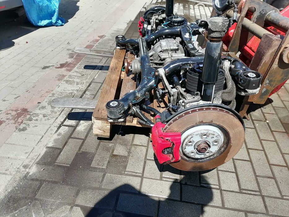 Audi Q7 4M0 Zawieszenie Tył wózek Wahacze Oś Skrętna