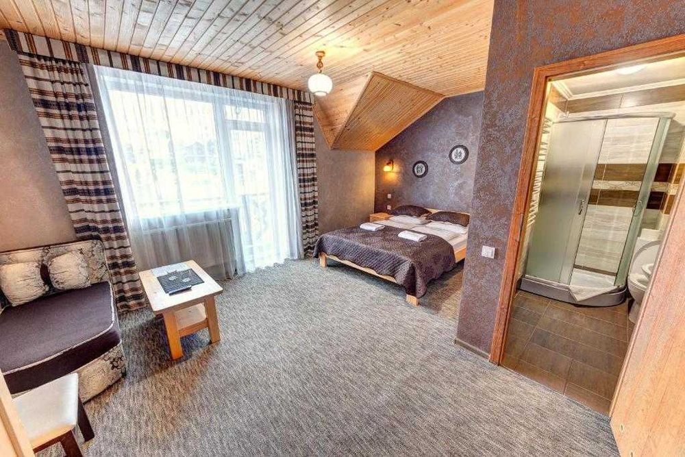 Готельний комплекс в Поляниці