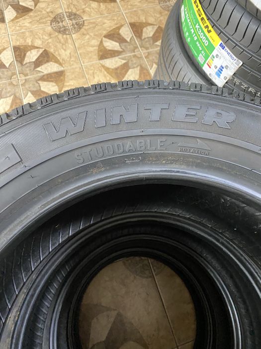 225/65/16c 112/110R Pirelli Chrono Winter
