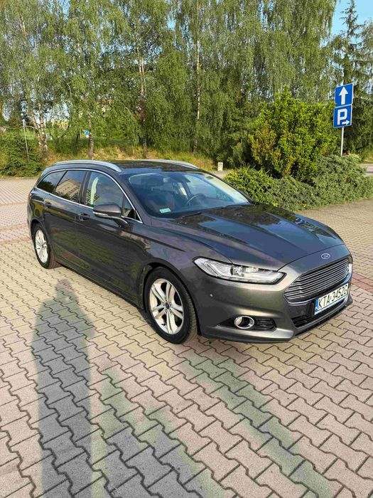 Ford Mondeo Kupiony w Polsce w salonie Forda,  wersja Titanium