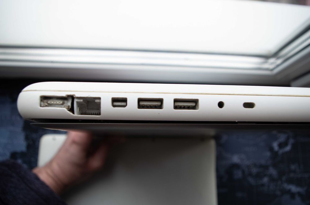 Apple MacBook 13" Mid 2010 A1342 Intel Core2Duo / DDR3 8Gb / HDD 500Gb