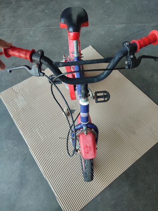 Vendo bicicleta de criança.