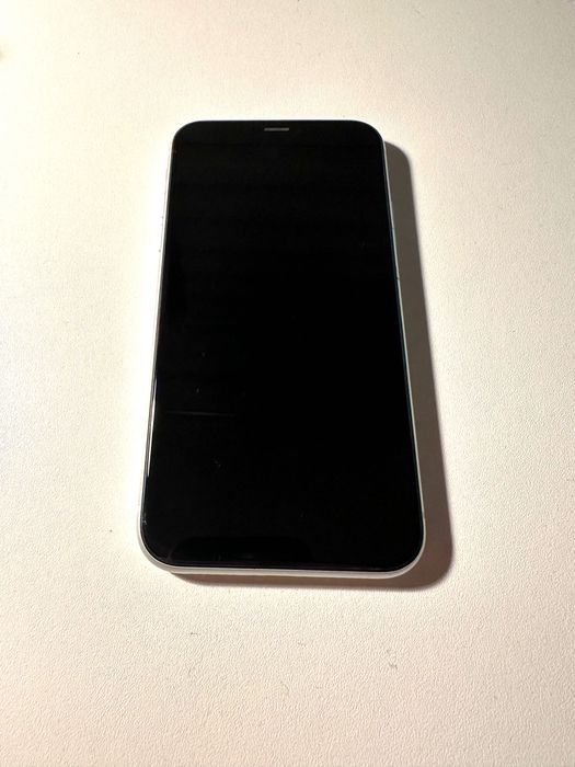 iPhone XR biały 64GB + 15 etui