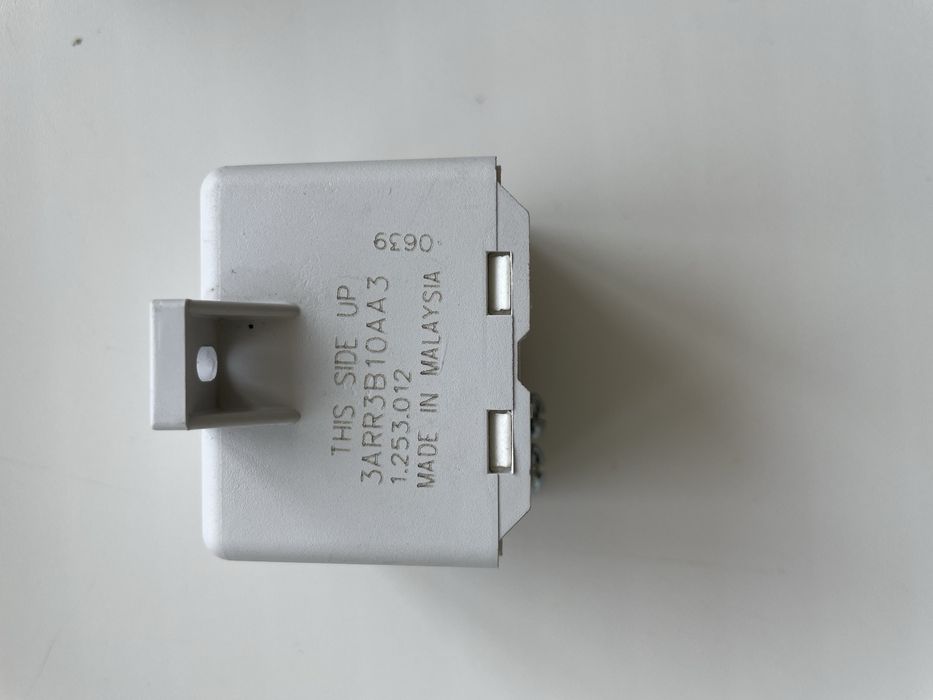 Пускове реле 3arr3b10aa3 б/у