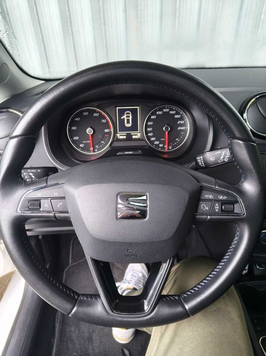 SEAT Ibiza 1.0 TSI (110cv) – Como Novo – Histórico SEAT