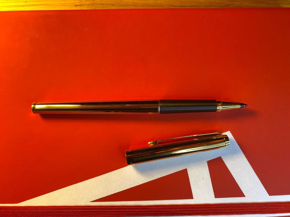 Caneta Parker Floating Ballpoint