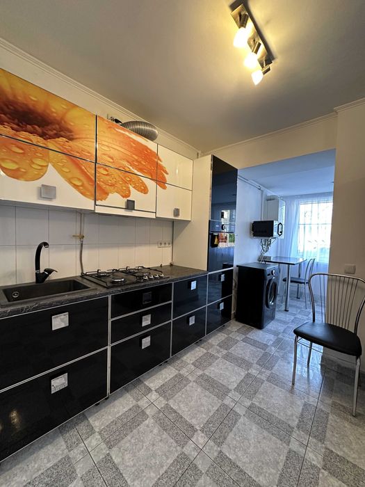 Здається 1-кімнатна квартира в центрі на початку вулиці Коновальця