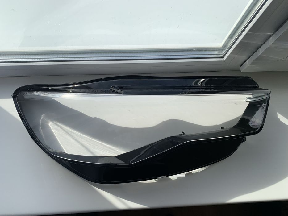 Комплект скла фар Audi A6 c7 + кріплення