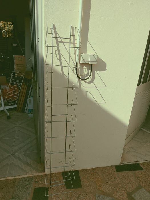 Expositor livros de bolso de porta e expositores de parede.