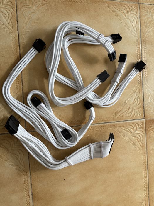 Cabos brancos extensiveis sleeved