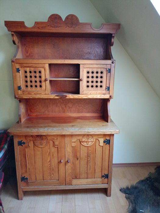 kredens drewniany sosnowy