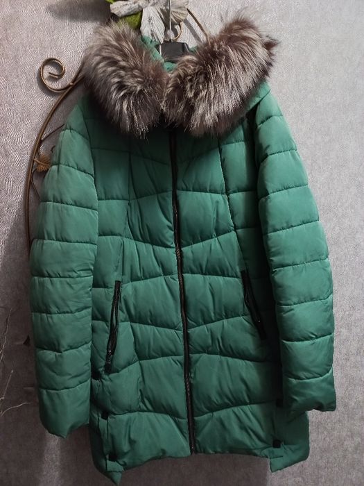 Жіноча зимова куртка
