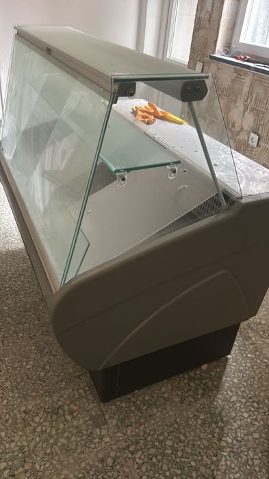 Vitrine  Mafirol frio.