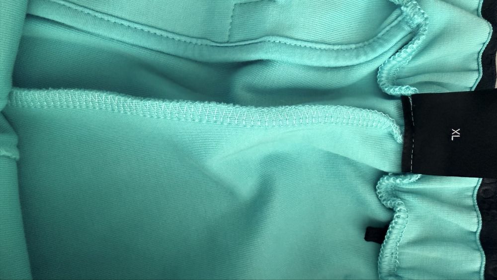 Hugo Boss spodenki męskie xl stan jak nowe