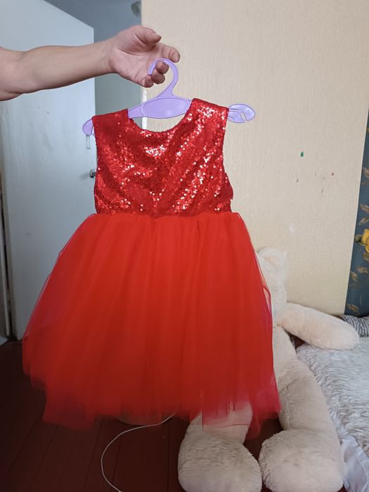 Продам нову сукню