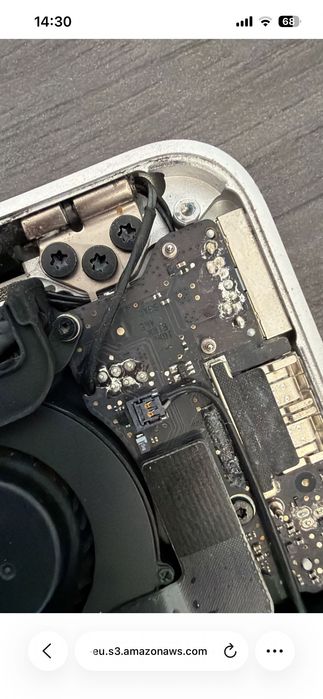 MacBook Air 13" (2017) i5 / 8GB / 128GB — Para Peças ou Reparação
