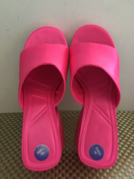 Obłędne satynowe klapki Zara na platformie rozm. 40/41 - 26,9cm