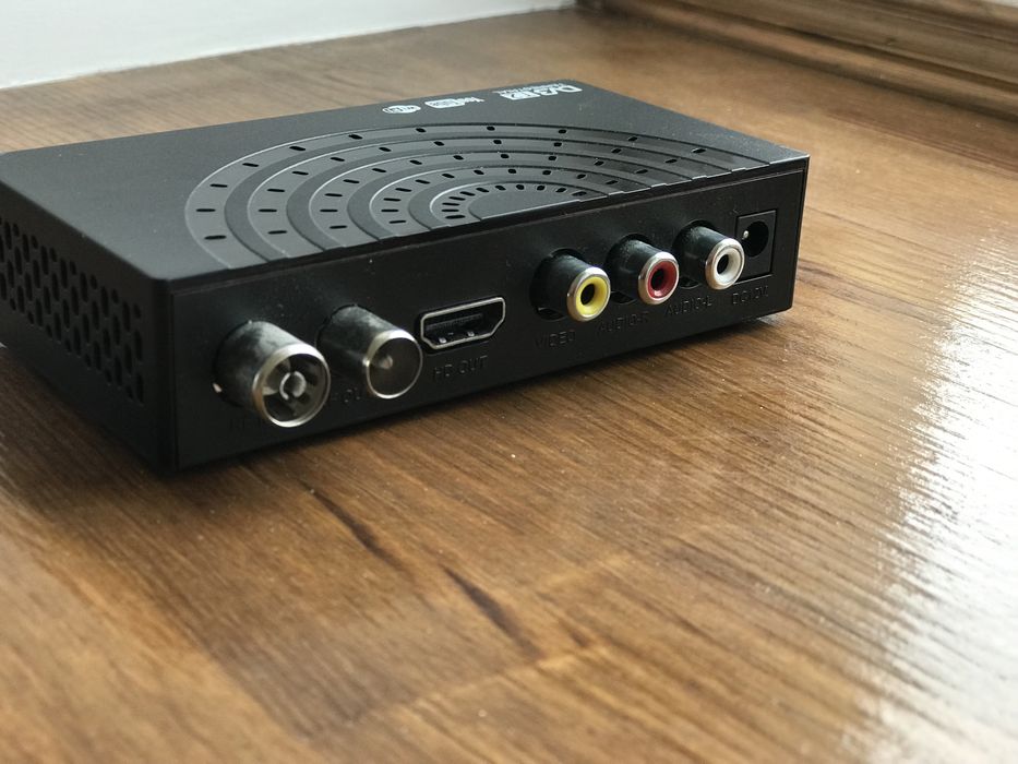 Тюнер Т2 ТВ ресивер DVB-T2