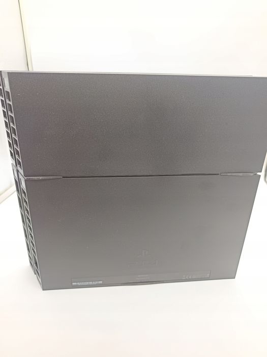 konsola sony playstation 4 500 gb czarny + pad + okablowanie + karton + gra