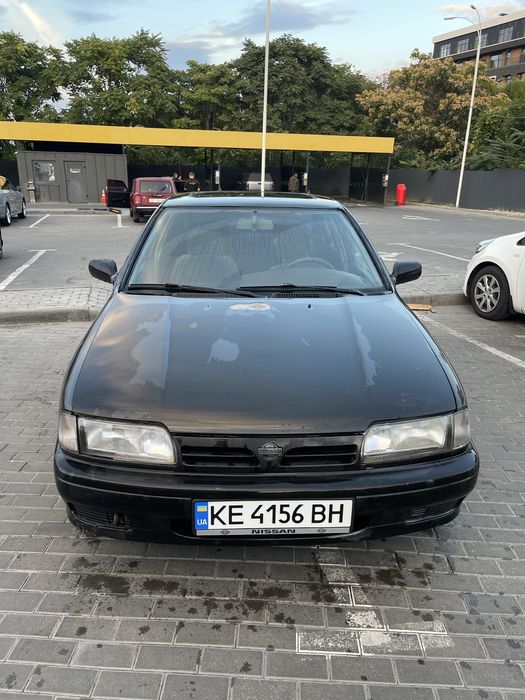 Nissan Primera P 10  2.0 Газ / Бензин