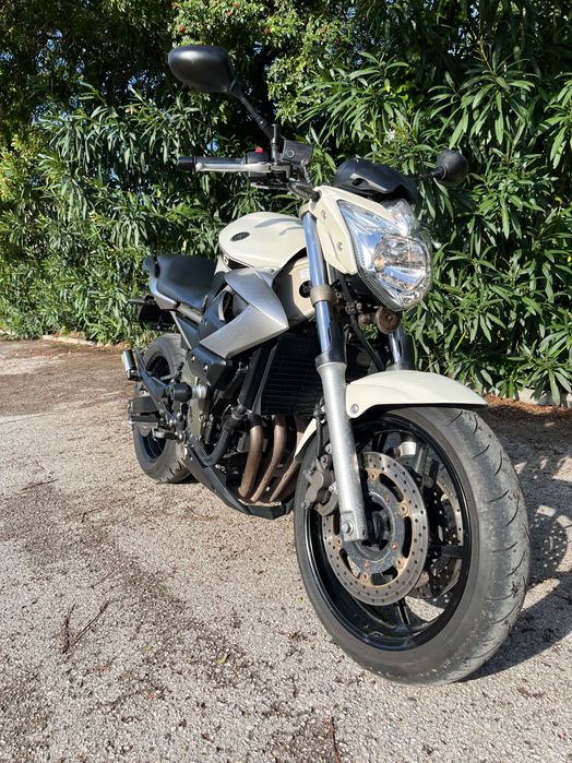 Yamaha XJ6 77cv 2011
