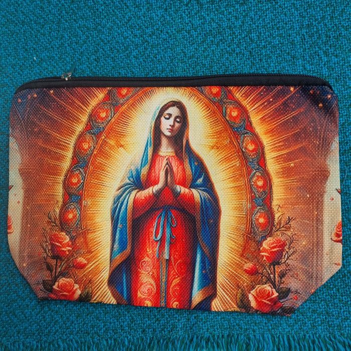 Kosmetyczka z wizerunkiem Matki Bożej