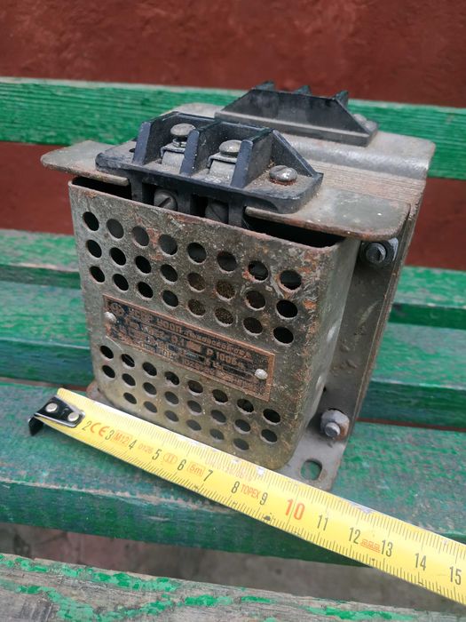 Трансформатор, электродвигатель.