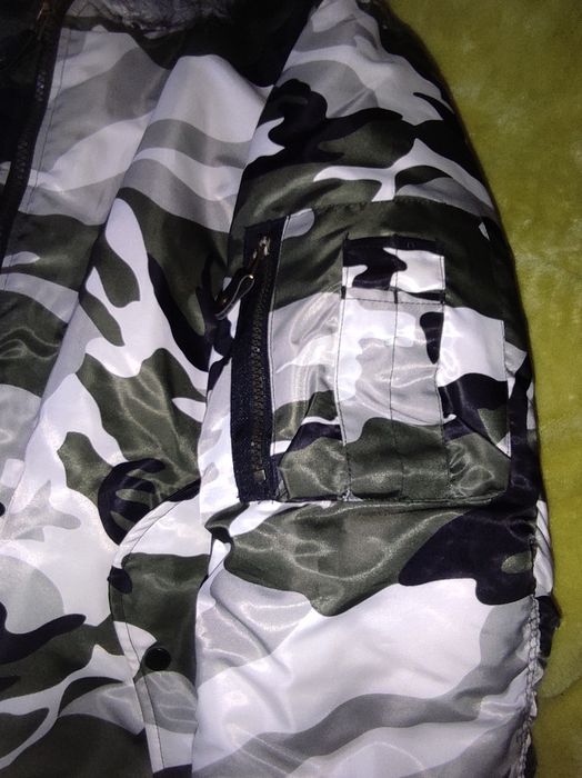 Куртка  GARMENT JORDAN розмір L