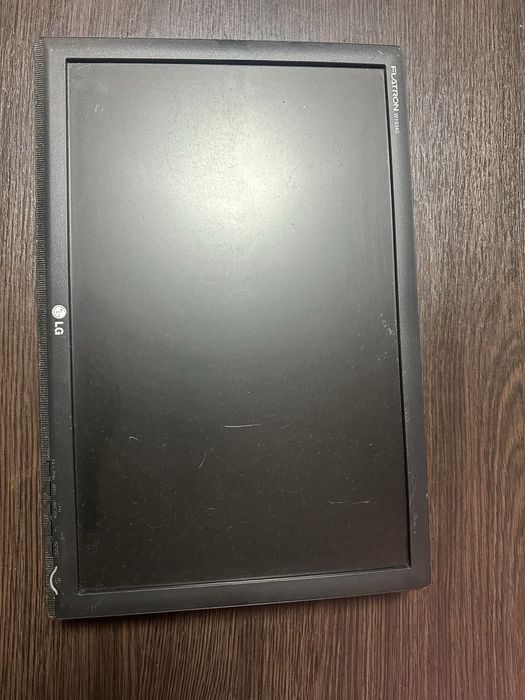 Монітор lg flatron