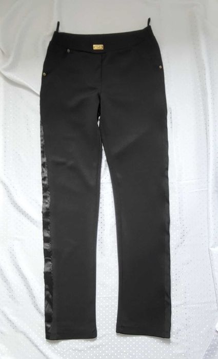 Czarne spodnie z lampasami 38 40