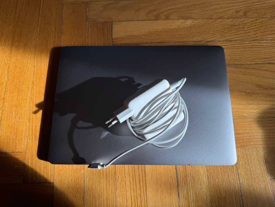 Apple MacBook Pro 13 2017 TouchBar