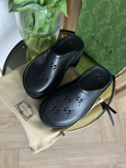 Klapki Gucci