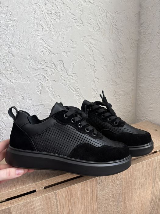 Кросівки кеди туфлі шкіряні на шнурках жіночі весна кожаные кроссовки